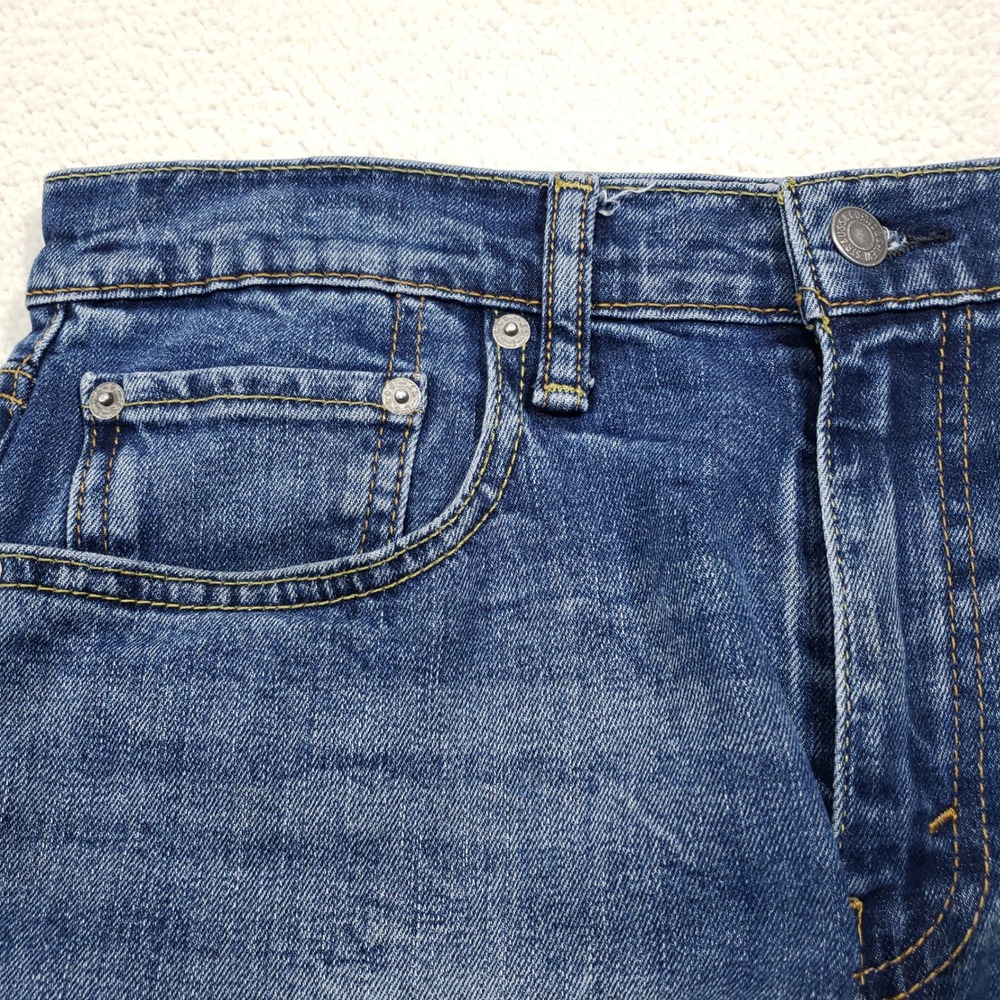 Levi's 502 Jeans Mens 32x30 Blue Regular Taper Medium Wash Lightning Fade Denim - Picture 3 of 14